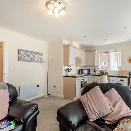 1 Bed In Oc-w815 Apartment
