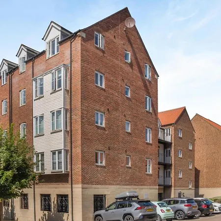 1 Bed In Oc-w815 * Whitby