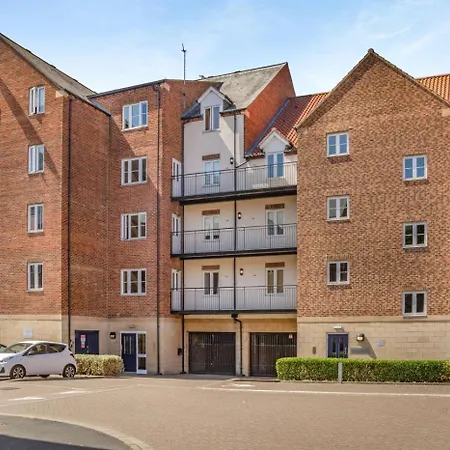 1 Bed In Oc-w815 Apartment